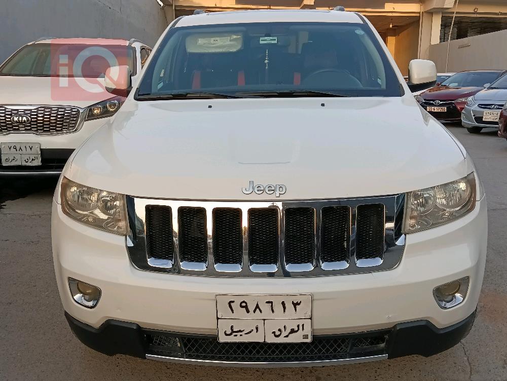 جیپ گراند شیرۆکی